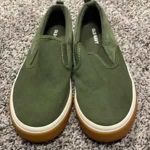 Boys green old navy slip on tennis shoes